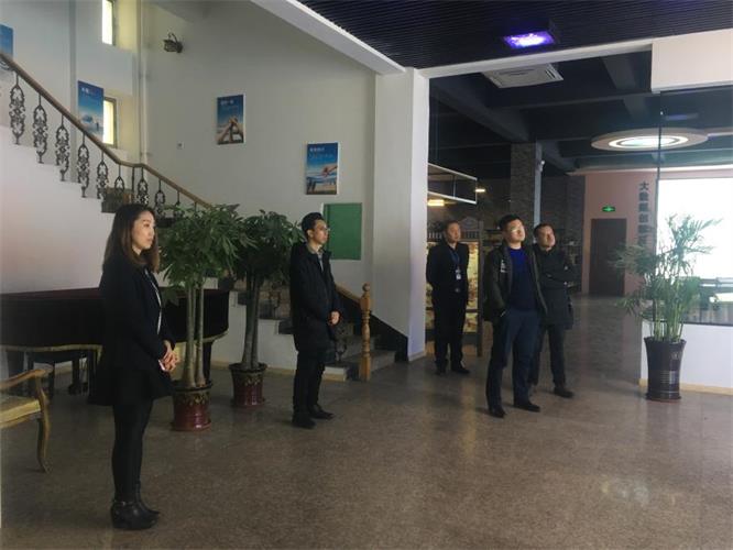 张主任一行参观217永信贵宾会服务表包基地.jpg 张主任一行参观217永信贵宾会服务表包基地.jpg
