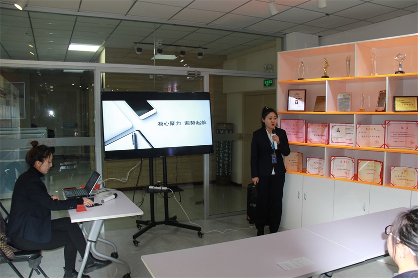 通讯公司营鞍事业部鲅鱼圈地域店长竞聘者—马玲悦.jpg 通讯公司营鞍事业部鲅鱼圈地域店长竞聘者—马玲悦.jpg